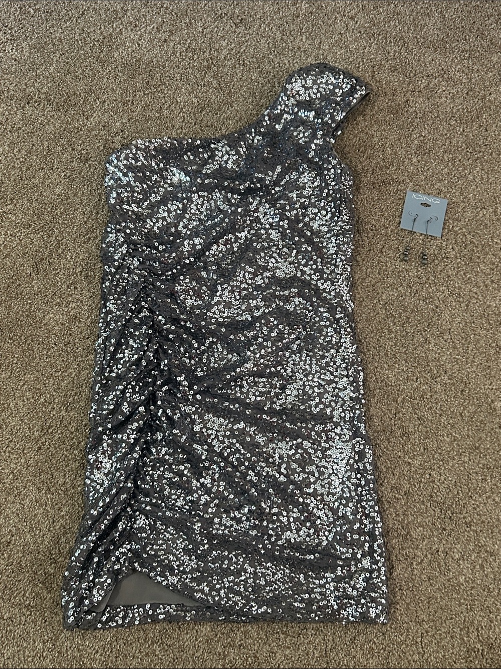 Love Reign One-Shoulder Silver Sequin Dress and Earrings